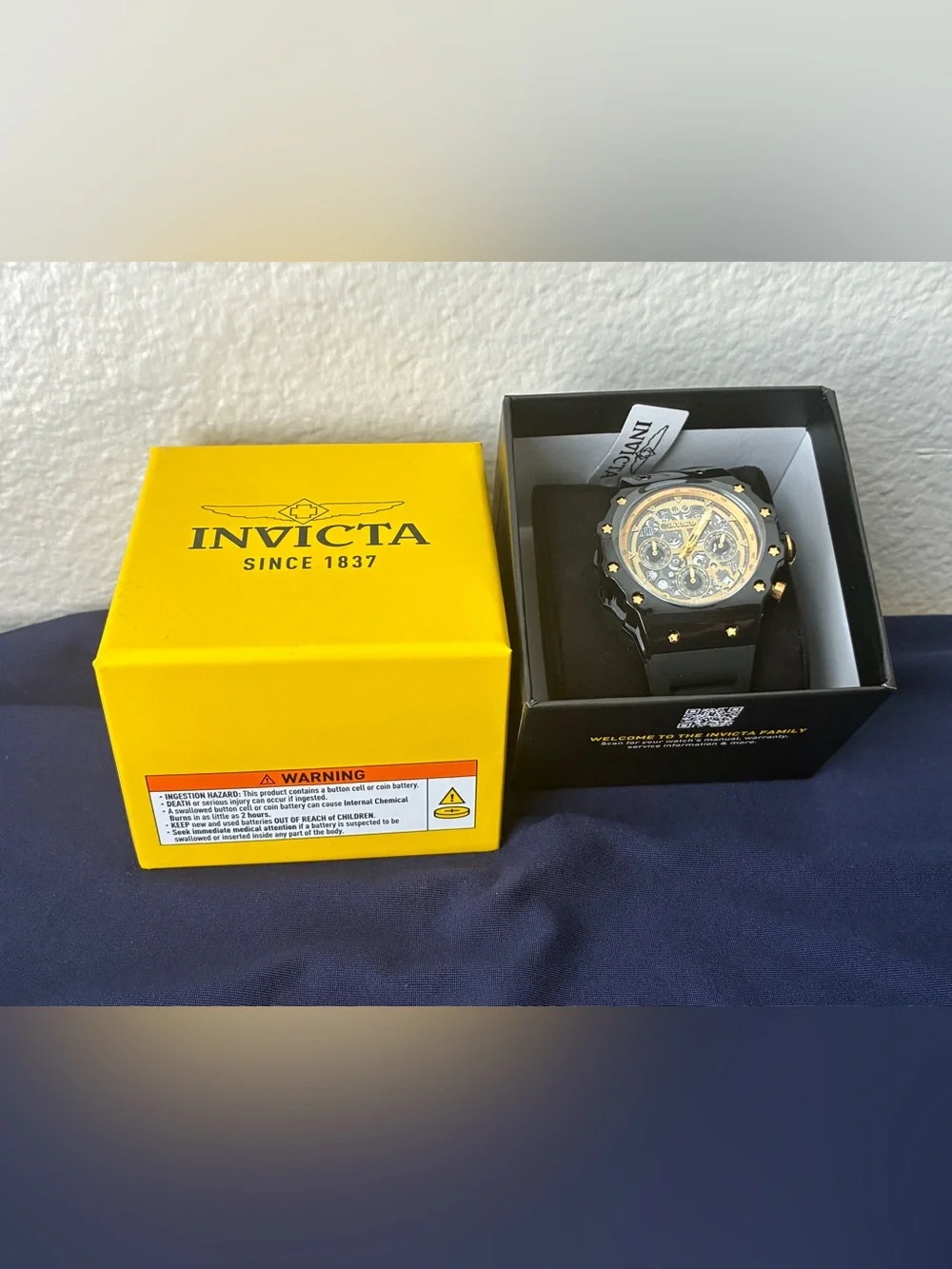 Men's Black and Gold Chronograph Watch - Invicta
